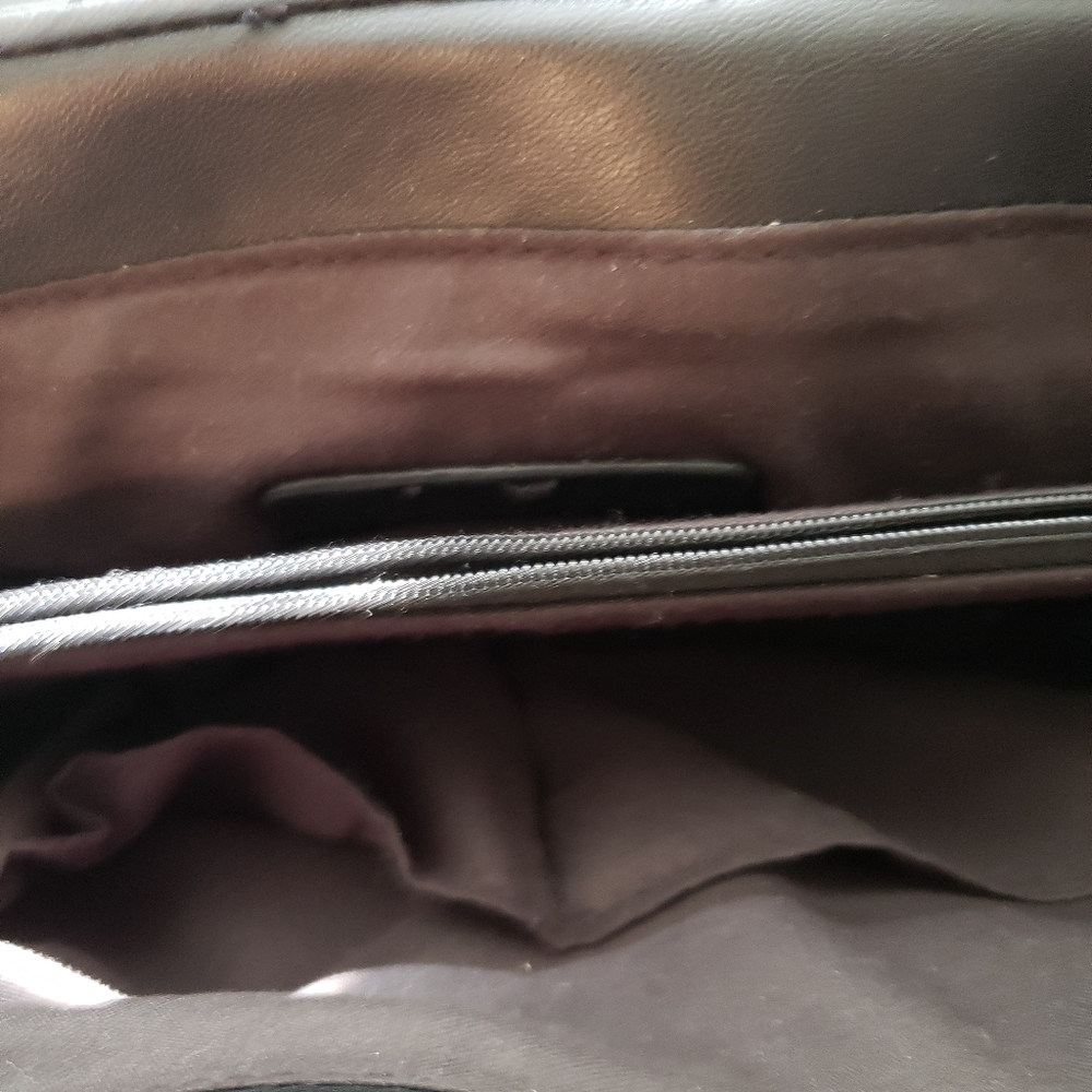 Badgley Mischka black pillow quilt purse / shoulder bag - Picture 11 of 16